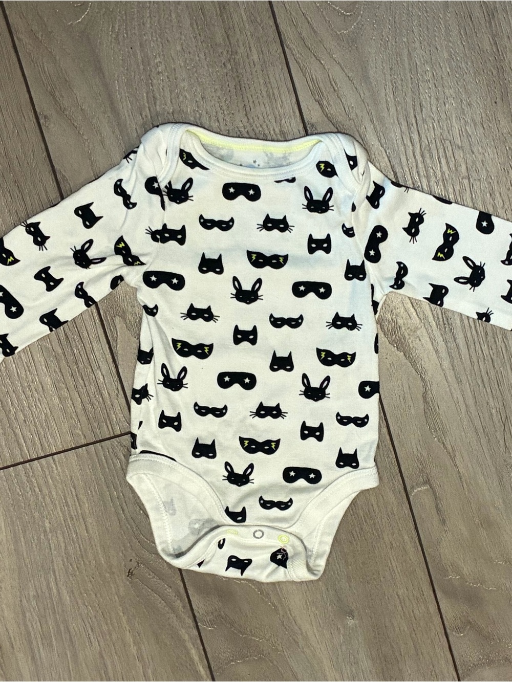 cloud island Halloween Black & White Long-Sleeve Baby Bodysuits - Set of 2 - Picture 3 of 6